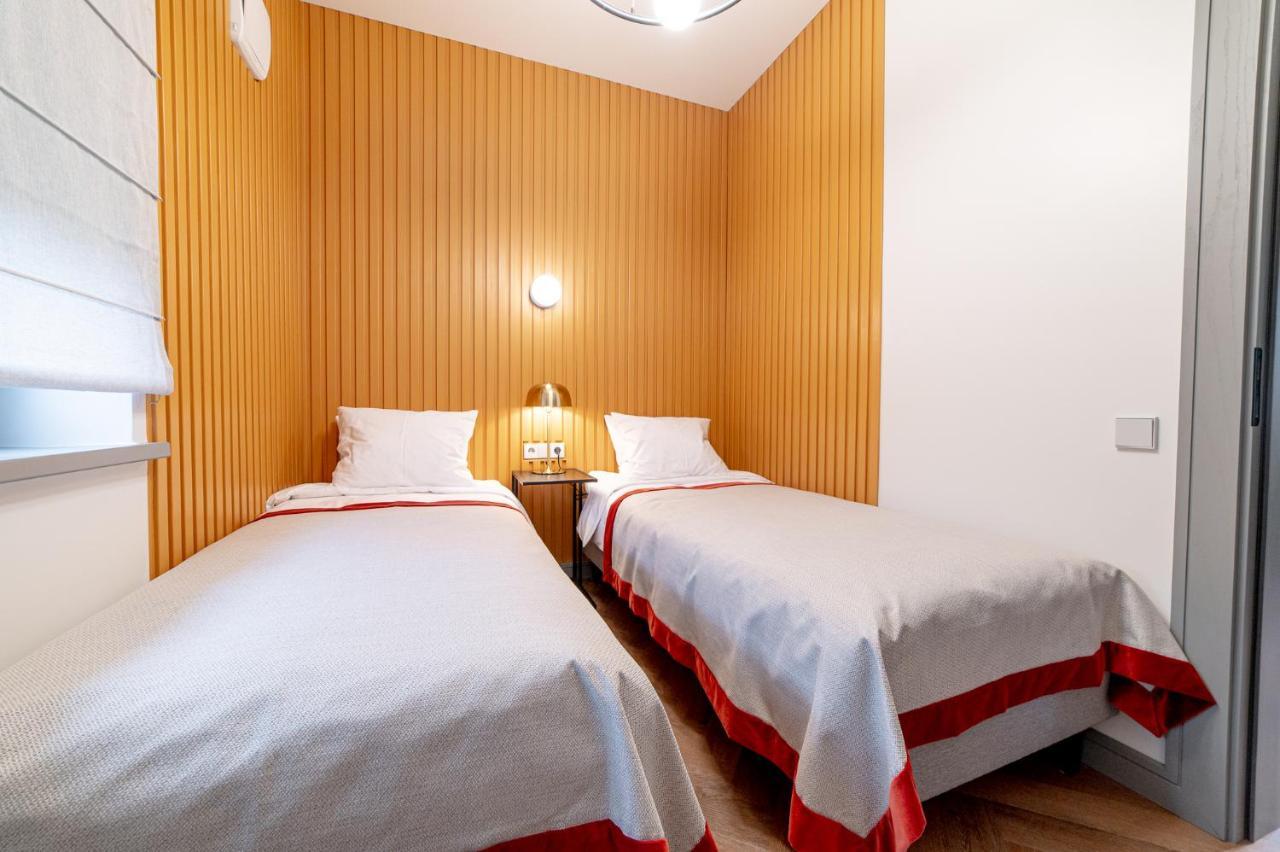 Hotel Gothards Кулдига Экстерьер фото